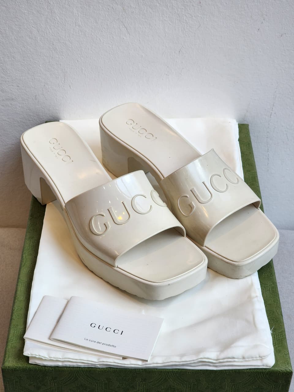 Gucci