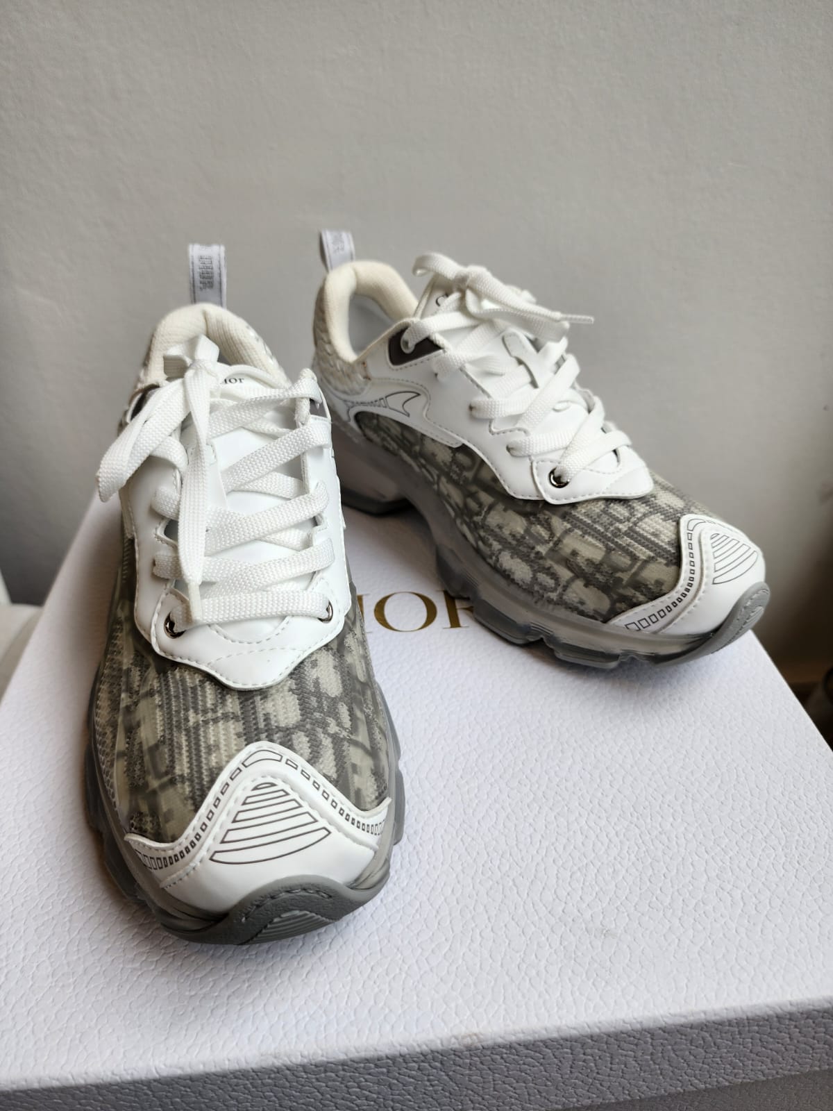 Dior