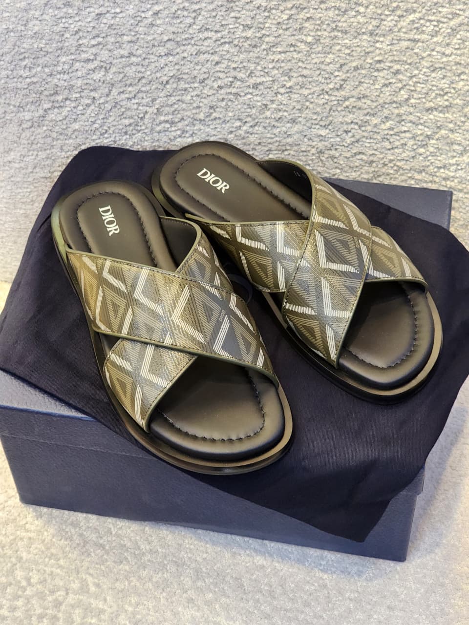 Dior
