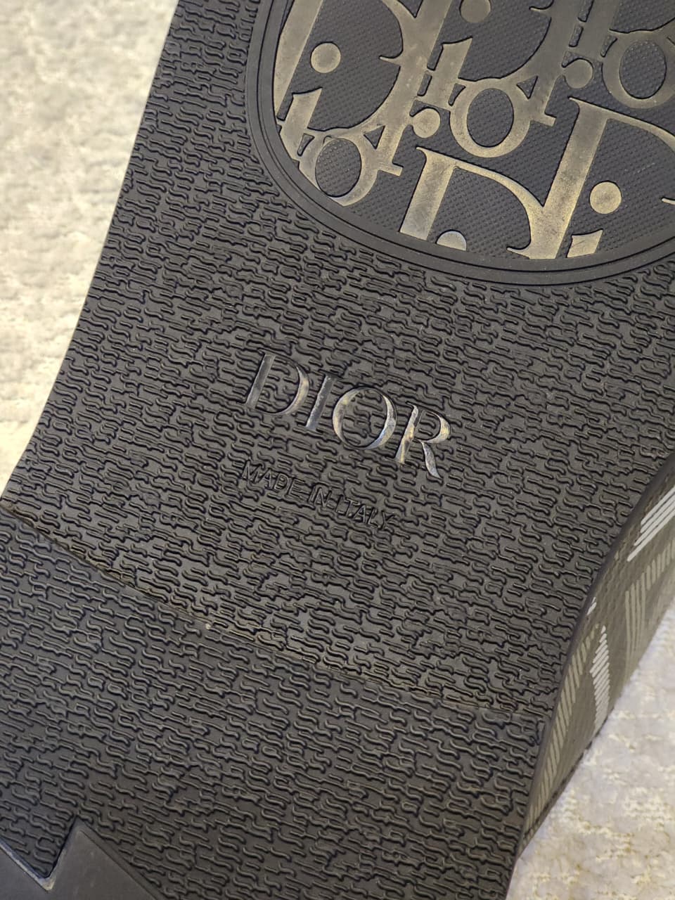 Dior